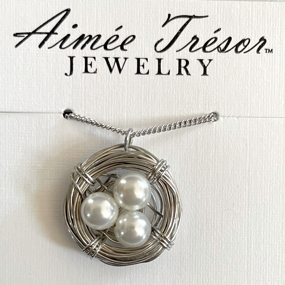 Pearl Nest Aimee Tresor Pendant